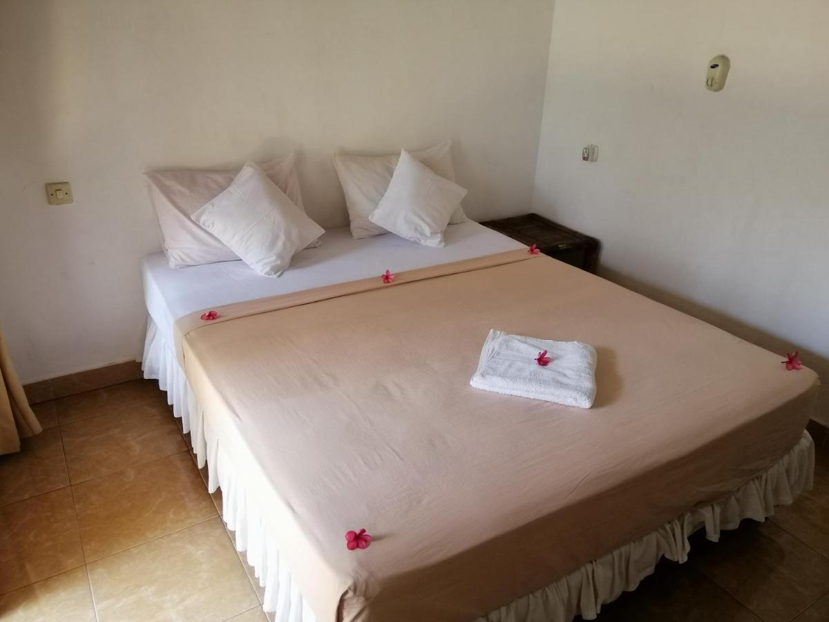 Vacation Inn Gili Gili Trawangan Esterno foto