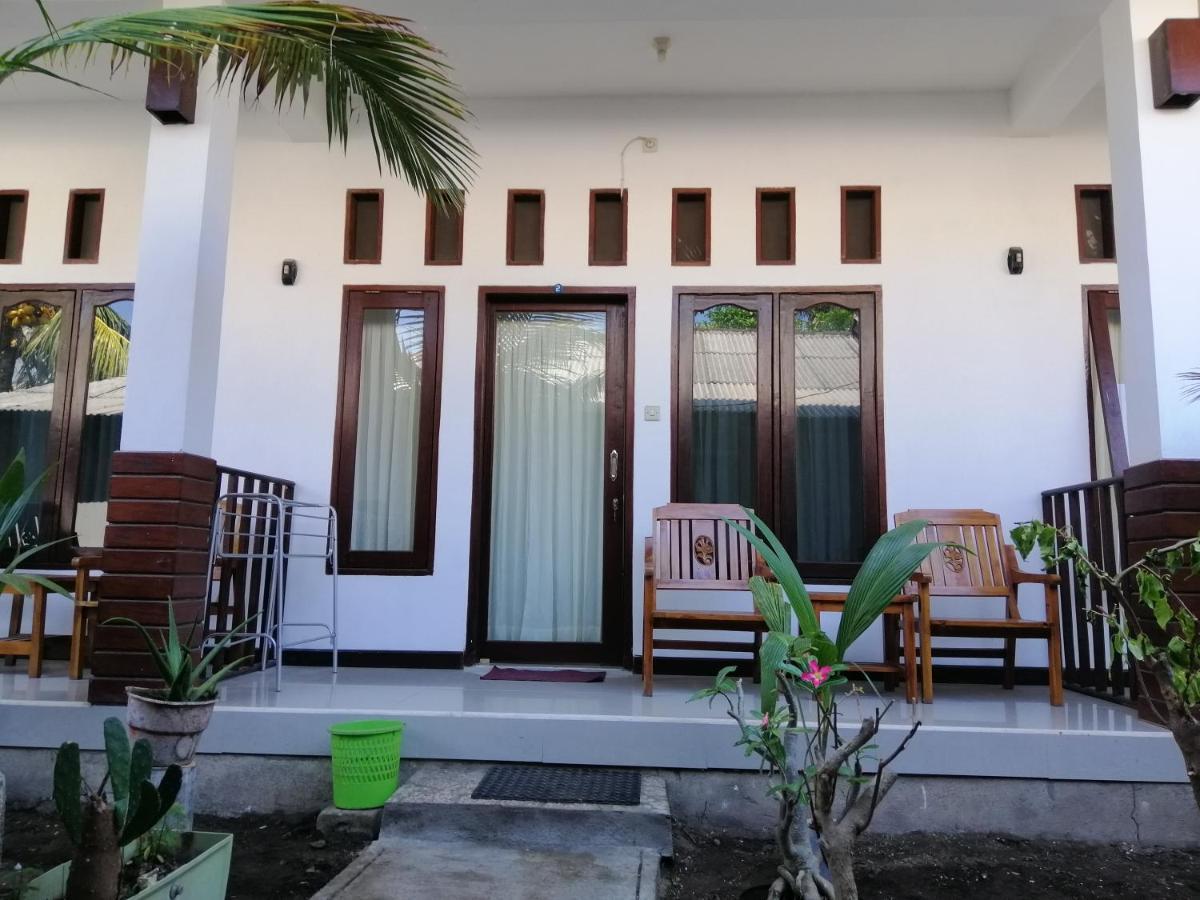 Vacation Inn Gili Gili Trawangan Esterno foto