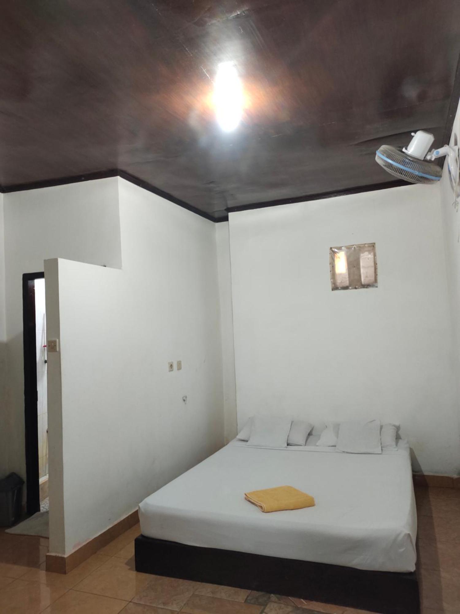 Vacation Inn Gili Gili Trawangan Esterno foto